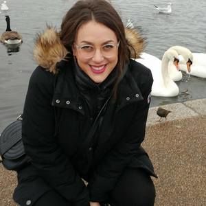 Meet your Posher, Evara